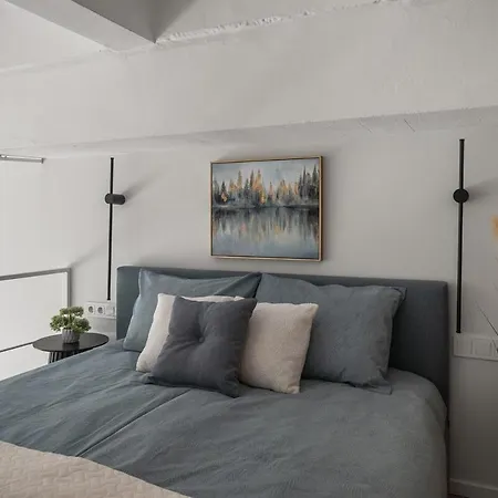 Loft 12 *